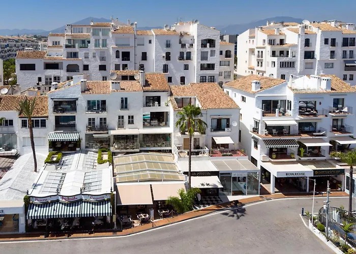 241 Puerto Banus Front Line מארבלה