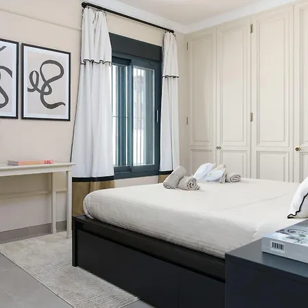 241 Puerto Banus Front Line Апартаменти